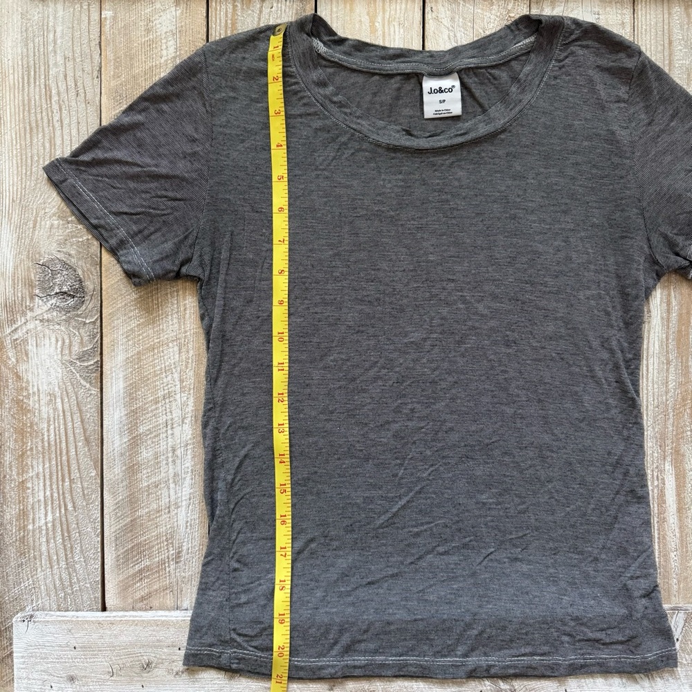 FREE W/ ITEM EQUAL/MORE VALUE Chic Micro Striped Basic Tee - Picture 2 of 6